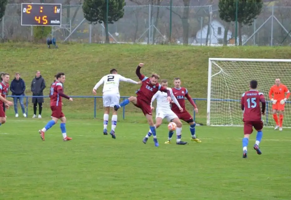 A tým: v posledním domácím zápase atraktivní fotbal a remíza 2:2 s Líšní. 