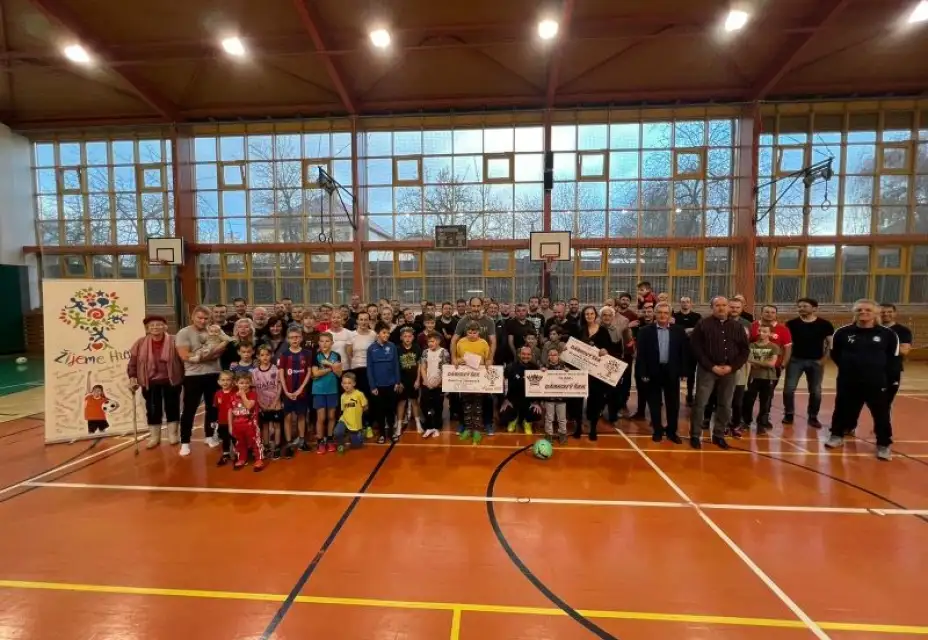 VIII. ročník dobročinného turnaje byl pro Kačenku a Kryštůfka. Sdružili jsme úžasnou částku sto tisíc korun!